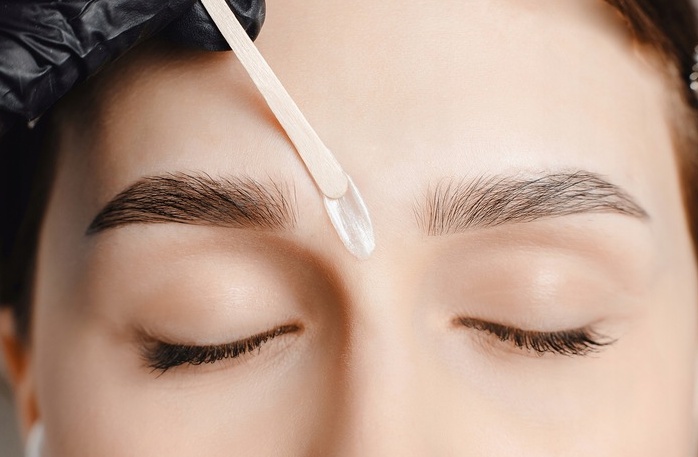 Eyebrow Waxing Vancouver: Long-Lasting Beauty Solution