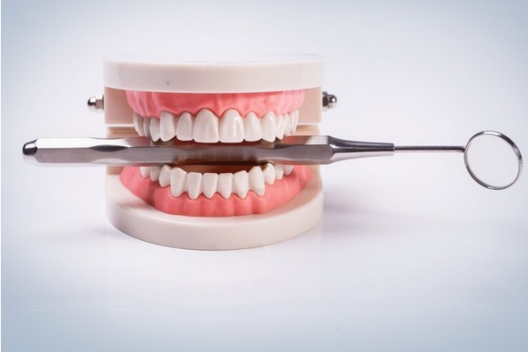 Beyond Missing Gaps: Scottsdale's Journey to Perfecting Smiles with Tooth Implants