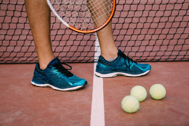4 Tips in Choosing the Right Tennis Court Shoes for Your Needs