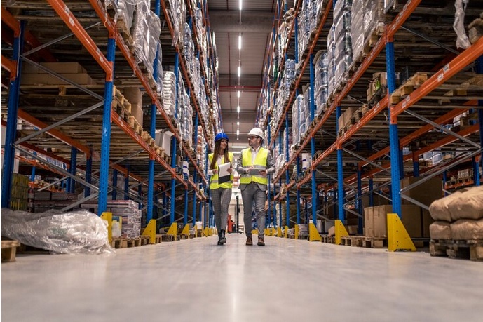 From Chaos to Order: Streamlining Operations with Effective Warehouse Racking