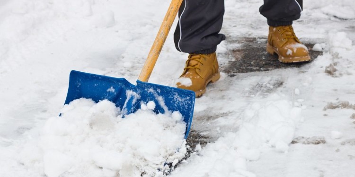 Winter Wonderland: Snow Removal Dos and Don'ts for Ohio Homeowners