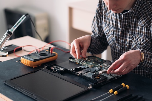 Laptop Lifesavers: Expert Repair Services in Dubai to Rescue Your Device