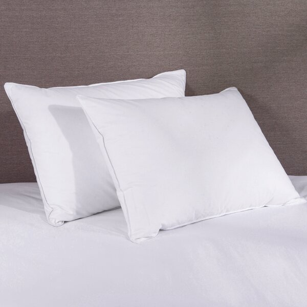 Pillow Pairing: Creating the Perfect Ensemble for a Hotel-Like Bed