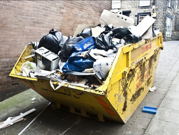 Smethwick's Skip Hire Solutions: Choosing the Right Bin for Your Needs