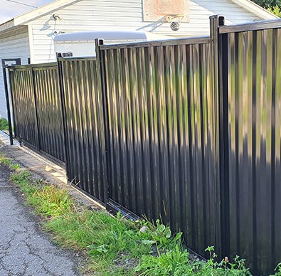 Black Metal Fencing: Enhancing Style and Security