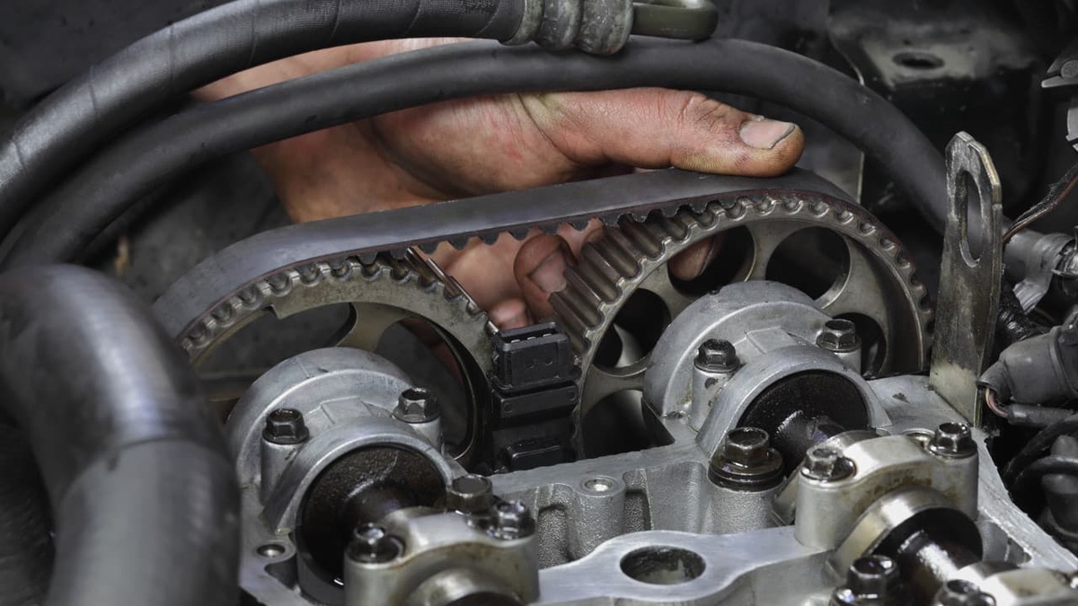 Uncovering Insights: Engine Diagnostic Services in Harlow