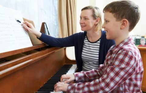 A Beginner's Guide to Piano Lessons in Los Angeles: What You Need to Know