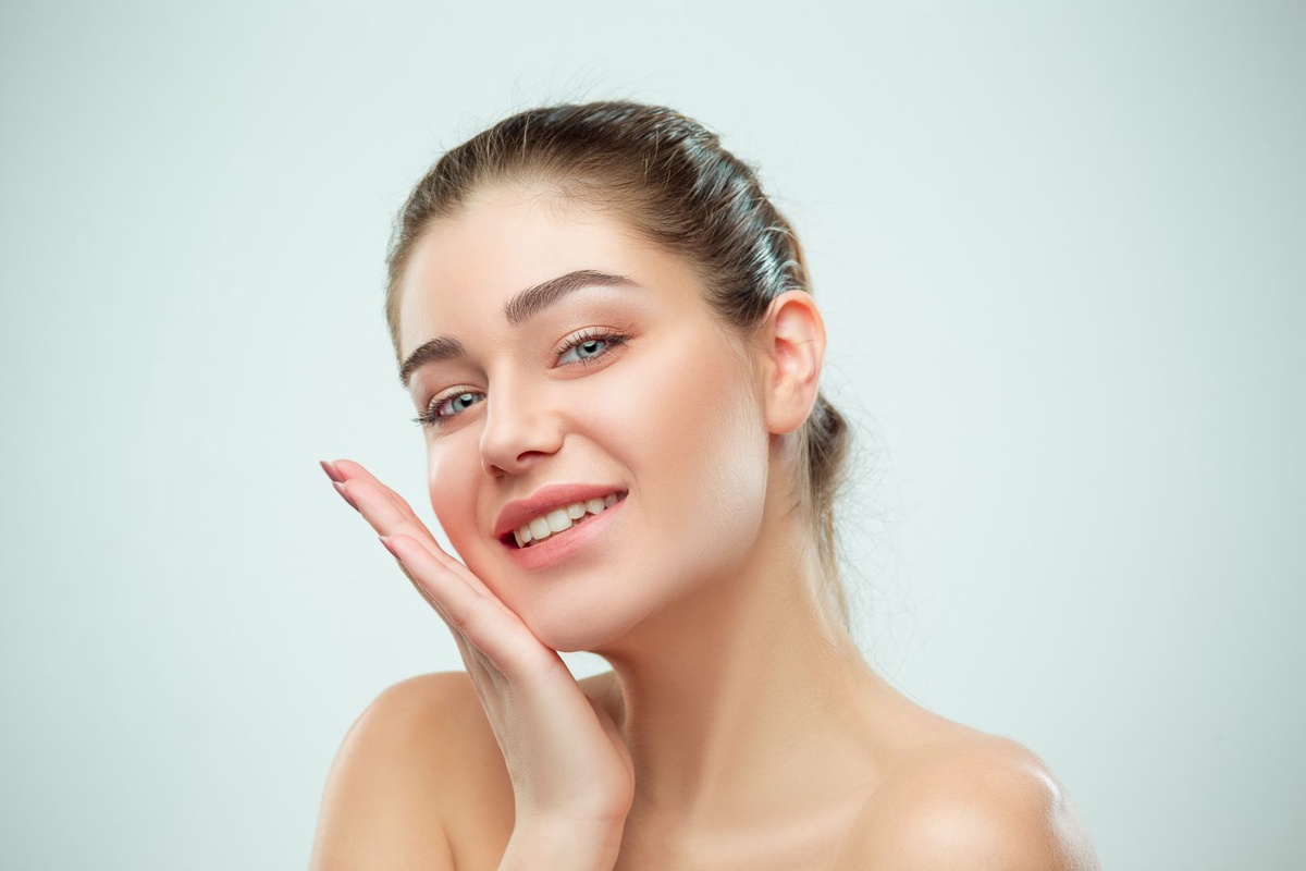 7 Effective Ways To Remove Skin Blemishes