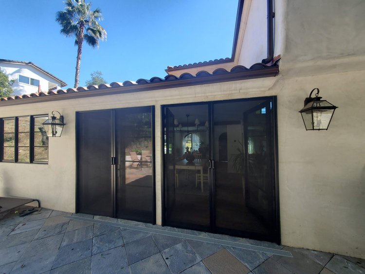 Securing Style and Comfort: Screen Door Repair in Arcadia for a Functional and Aesthetically Pleasing Home