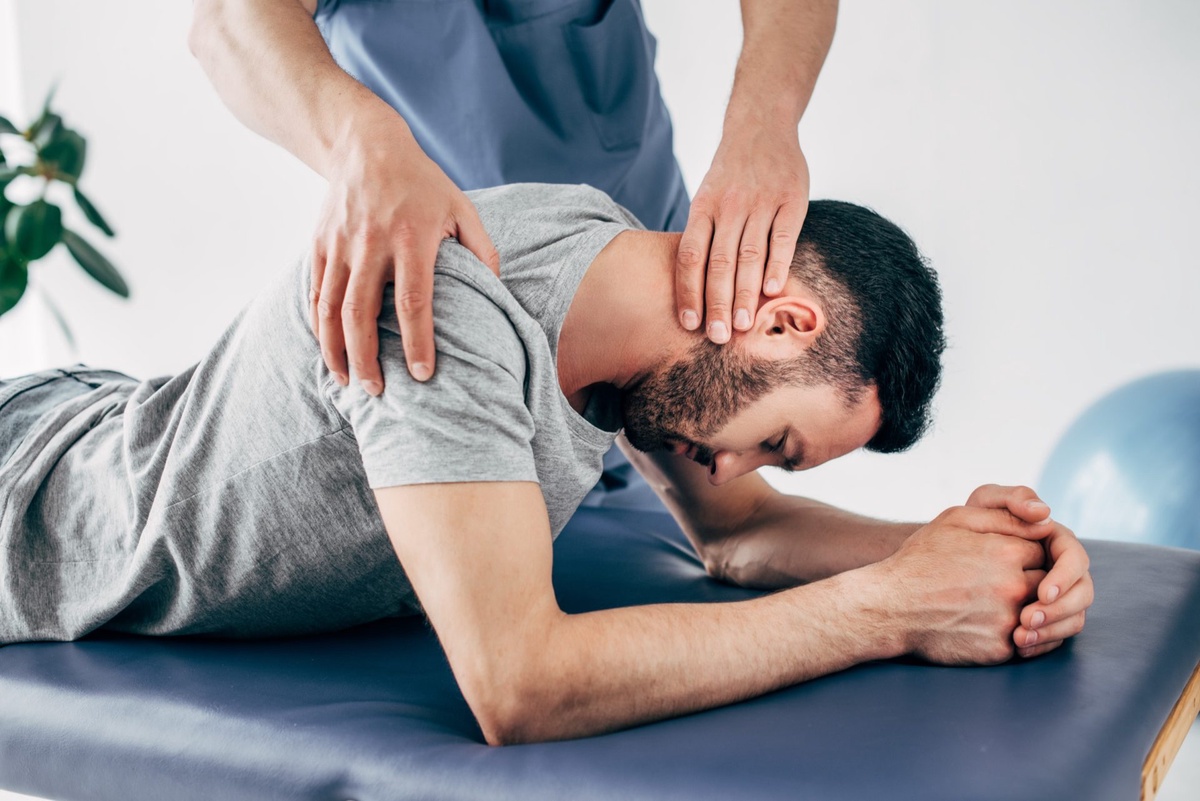 Which is Better Massage vs Chiropractor for Back Pain