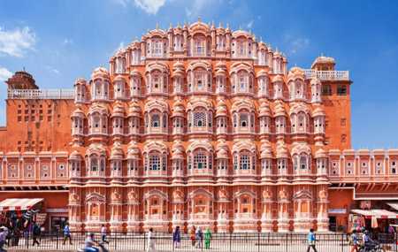 A Majestic Sojourn Through Rajasthan's Palaces And Forts With Holiday Packages