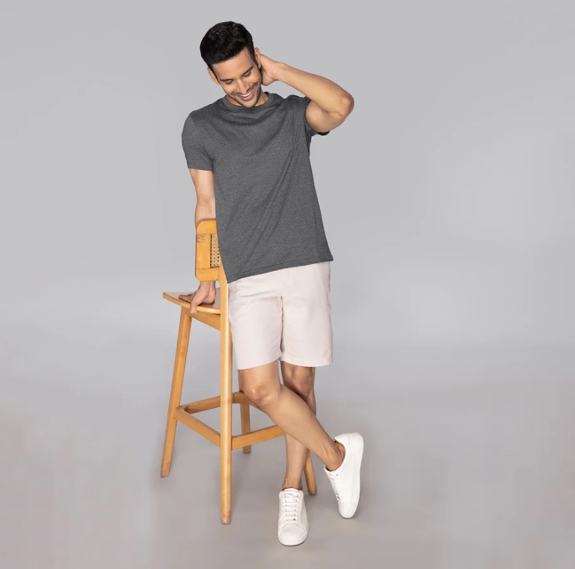 Sleeveless Staples: Elevating Your Summer Style With The Perfect Tees