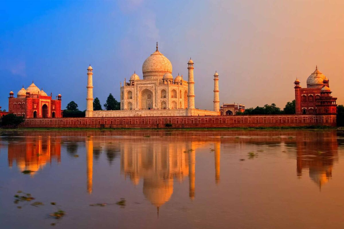 How Can You Book A Luxury Golden Triangle Tour Online?