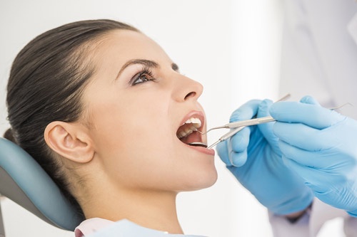 How to Choose the Right Dentist for Wisdom Teeth Removal?