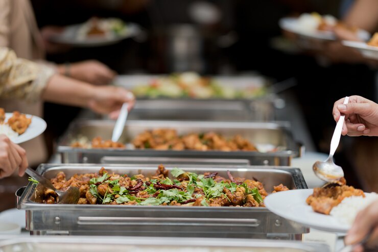 How to Choose the Perfect Menu for Your Office Lunch Catering