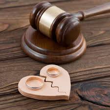 Navigating the Complexities: Divorce Lawyers in Bahraich