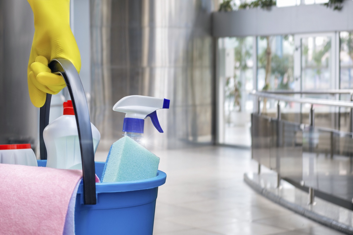 How to Keep Vacation Rental Homes Clean: Deep Cleaning Services