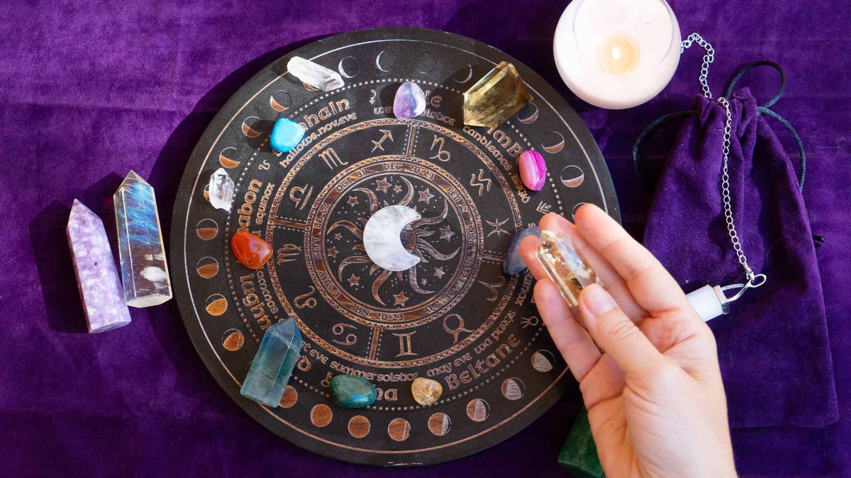 Top Ways to Choose the Best Astrologer in Melbourne