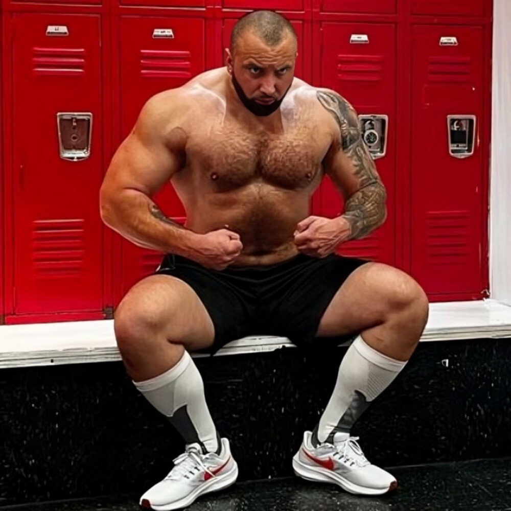 Top Benefits of Hiring a Certified Personal Trainer in NYC (2024)