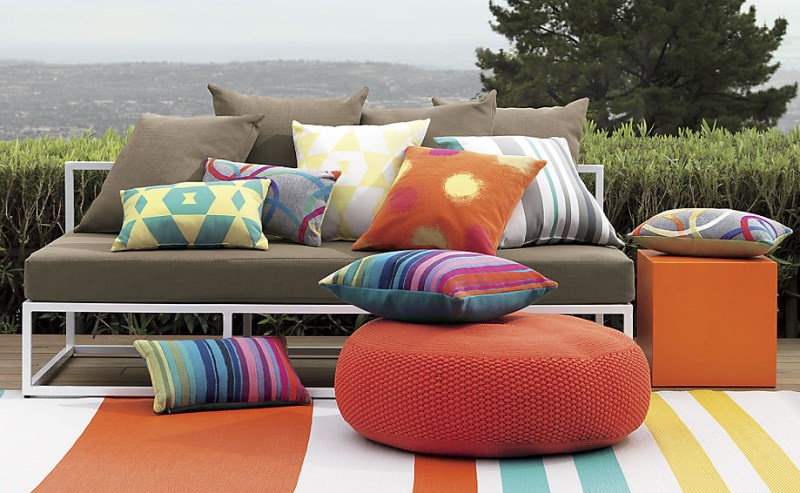 How to Transform Your Outdoor Space with the Right Cushions?