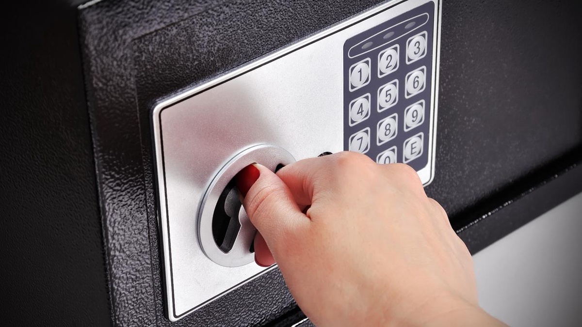 Vaults to Digital Safes: Safecracker Solutions for Every Challenge