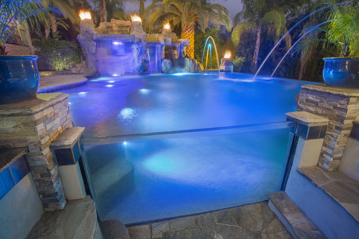 Custom Swimming Pool Builder in California is The Right Pick For Building Your Pool in Your Backyard!