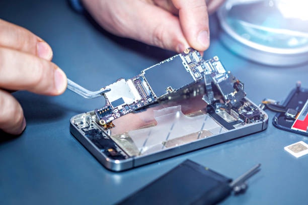 Navigating the Maze of iPhone Screen Repair: A Comprehensive Guide