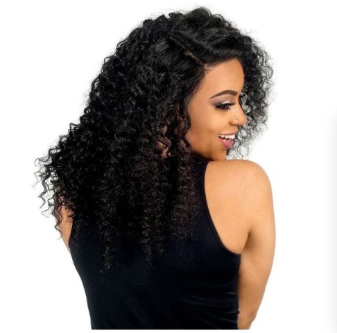 Significance of Deep Wave Hair Extensions in Entertainment Field