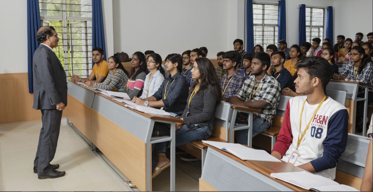 Top Reasons to Choose a University in Bangalore for Pursuing Biotechnology