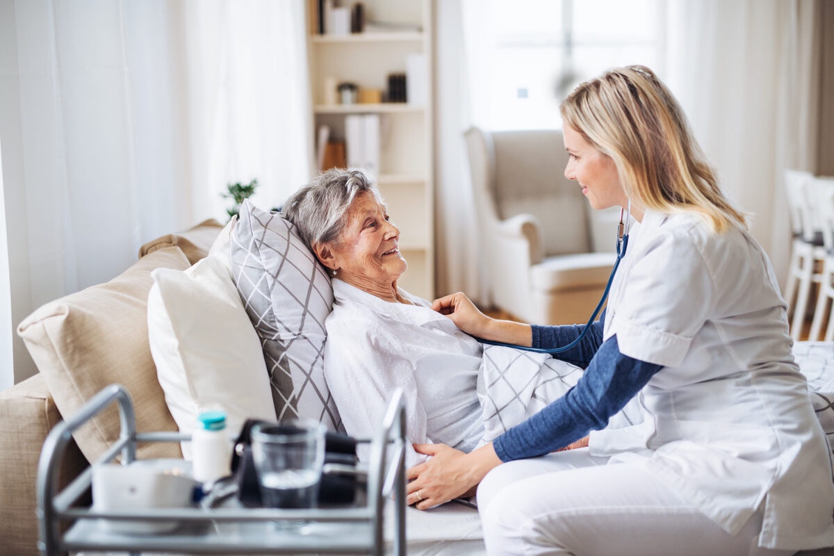 Professional In-Home Care vs. Family Caregiving: Balancing Support Options