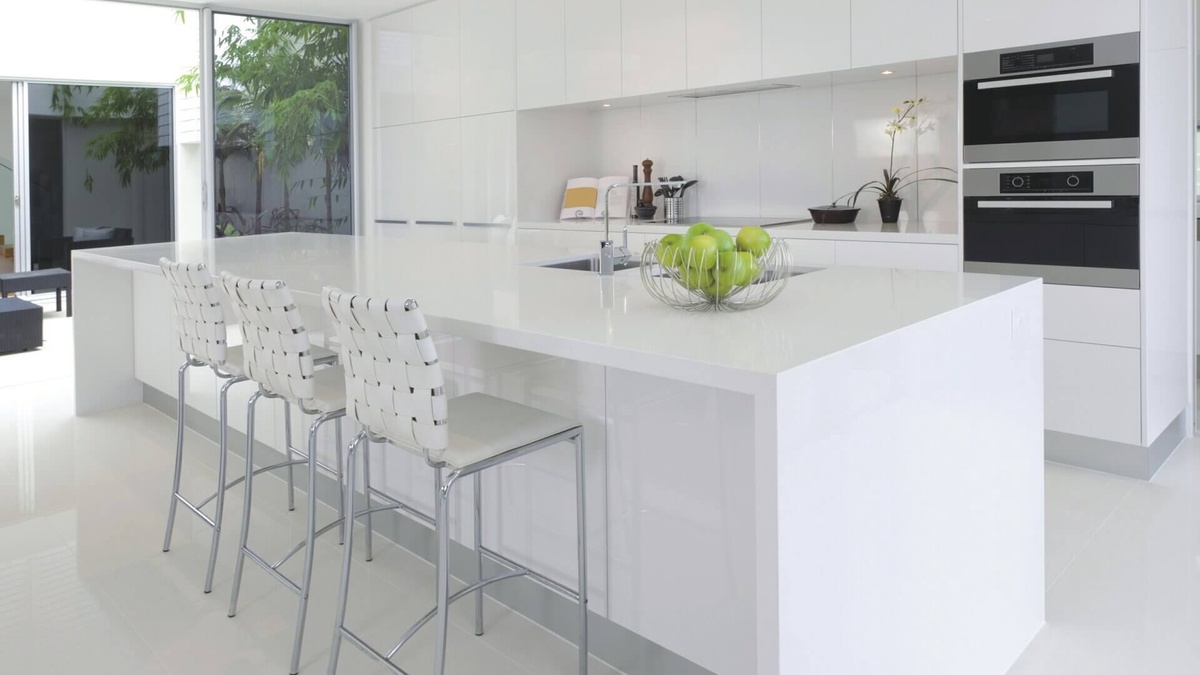 Practical Luxury: The Benefits of Quartz Worktops for UK Kitchens