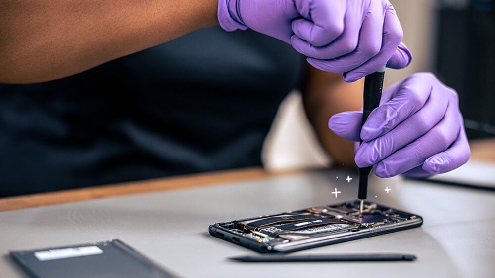 Repair vs. Replace: When to Breathe New Life into Your Old Phone
