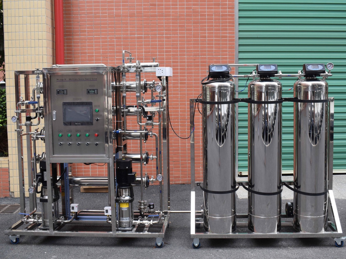 The Environmental Benefits of Using a RO System for Water Purification: