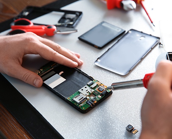 From Cracked Screens to Battery Blues: The Most Common Mobile Repair Issues (and Solutions!)