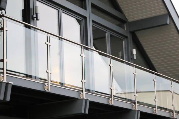 The Impact of Glass Railings, on Modern Interior Design