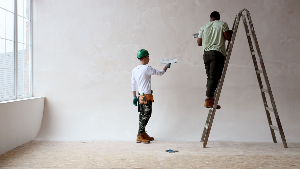 How to Tackle Patching Plaster Repairs Like a Pro