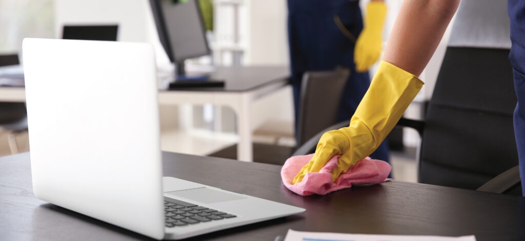 What are the benefits of hiring professional office cleaning services?