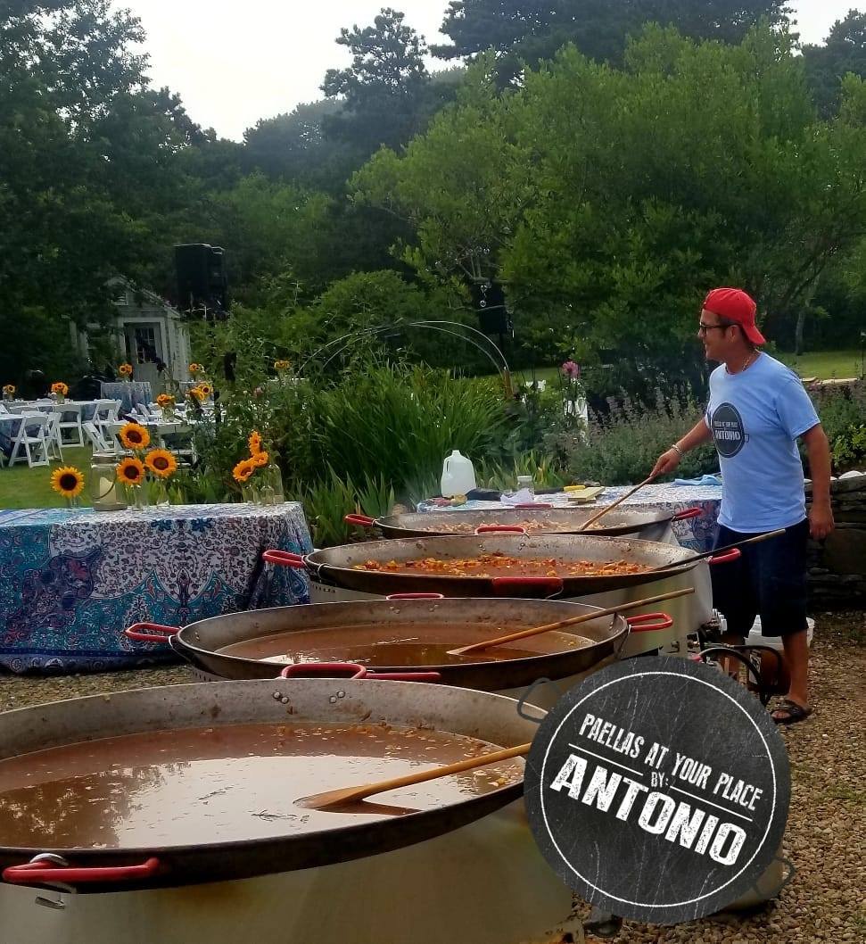 Why Does Your Corporate Event Need a Paella Catering Service?