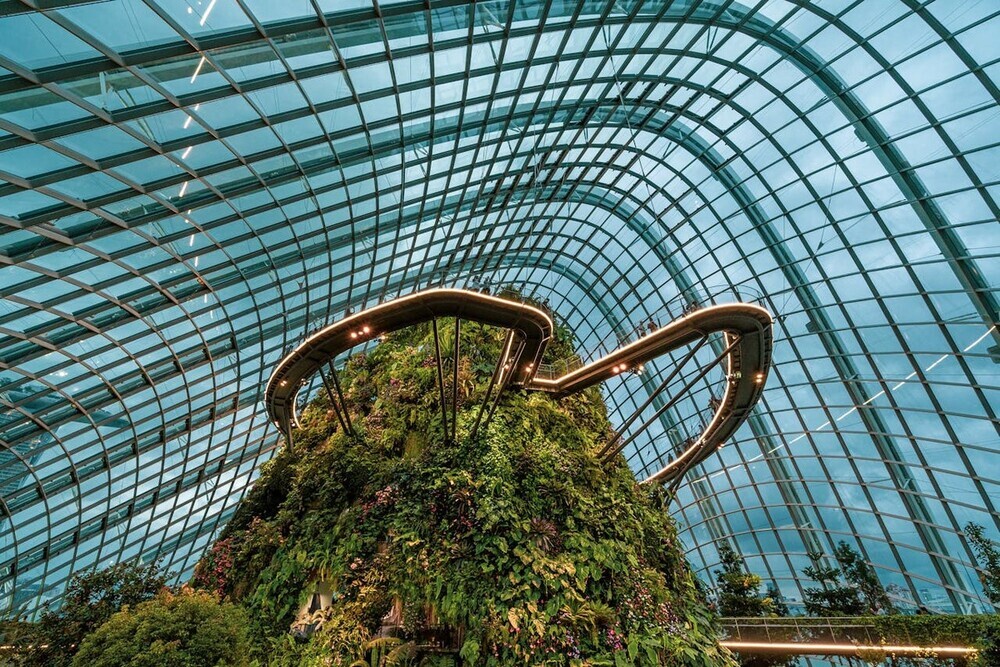 Explore 10 Places to Visit in Singapore Honeymoon Package