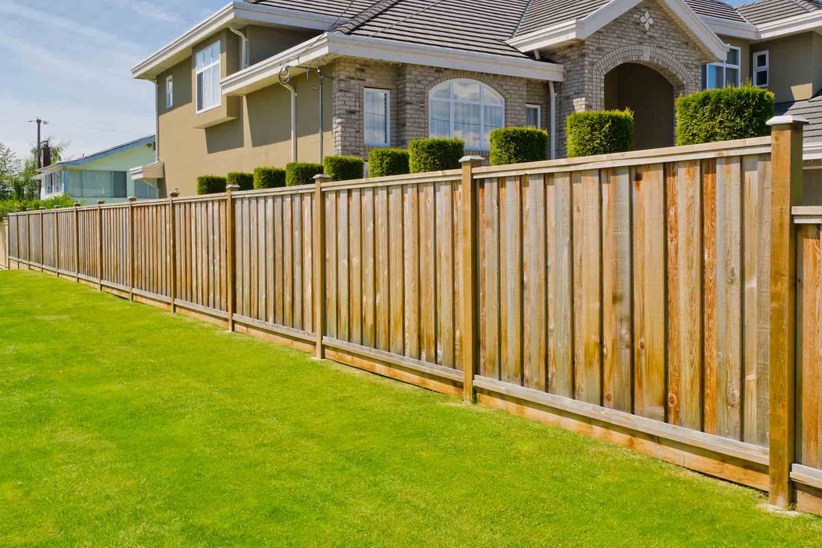 DIY Fencing: Tips and Tricks for a Professional-Quality Installation