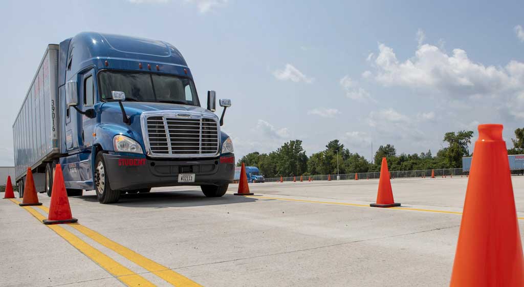 Your Ticket to Success: Enrolling in a Top-rated CDL School Near Me