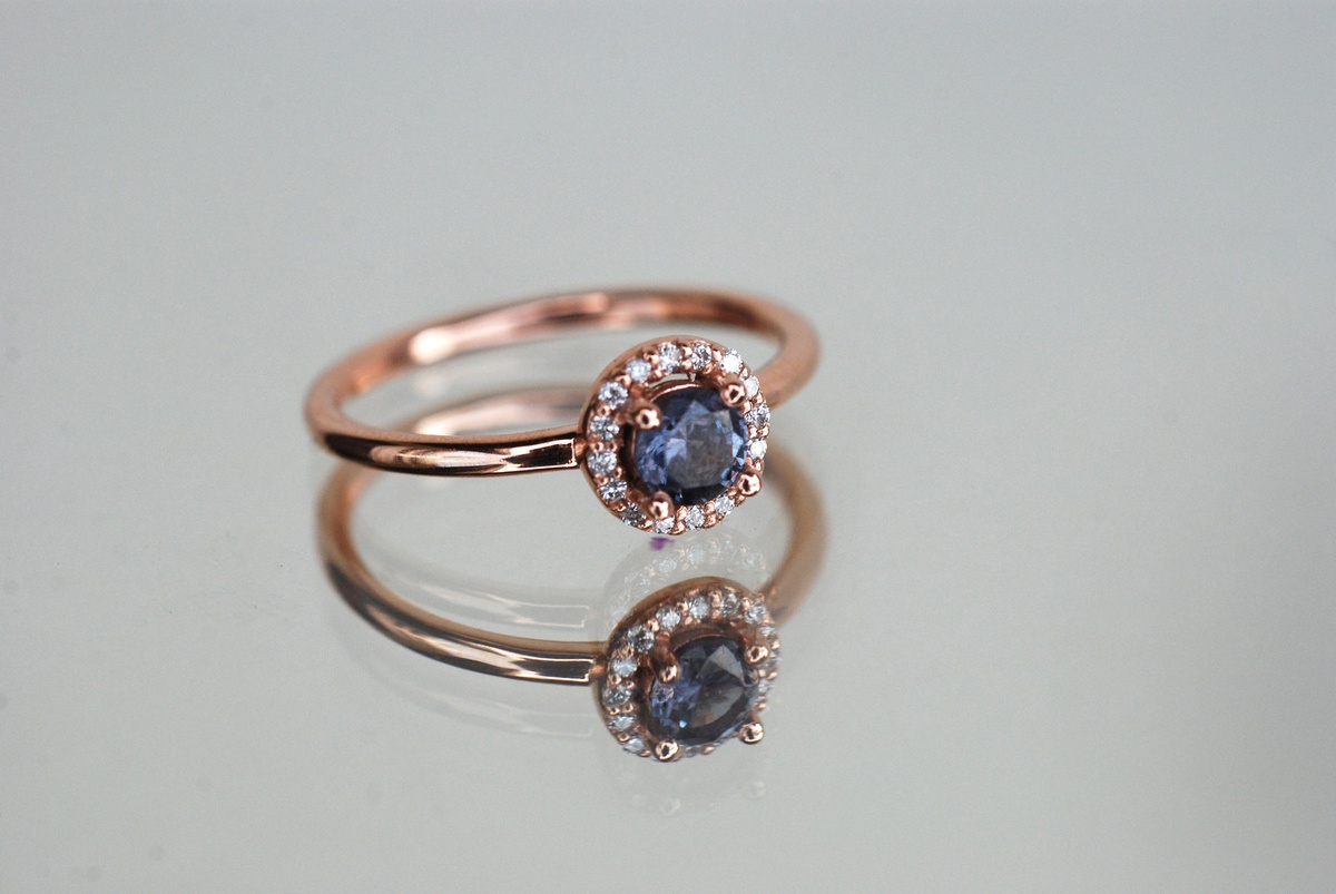 Are there any superstitions or myths surrounding natural sapphire rings?