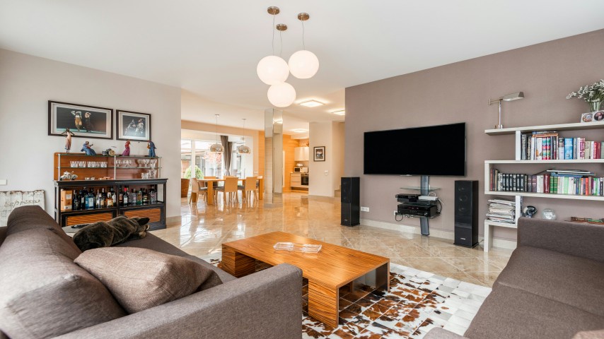 Exploring Contemporary House Designs: Embracing Modern Elegance