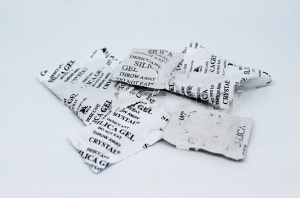 Enhancing Product Freshness and Longevity: The Role of Silica Gel Packs and Oxygen Absorbers