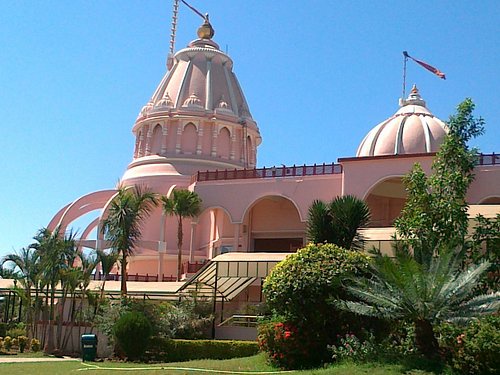 When is the Right Time to Go to Navsari with Your Family?