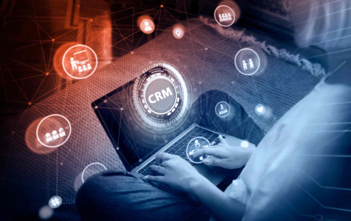 AI Boosts CRM: Top 5 Benefits Unveiled!