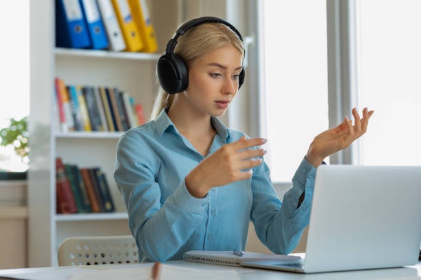 How to Balance Listening and Note-Taking in PTE Exam?