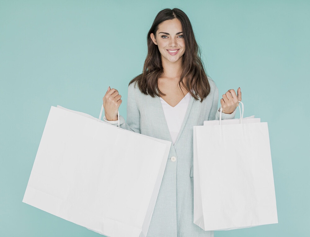 White Gift Bags: A Staple for Every Gifting Season