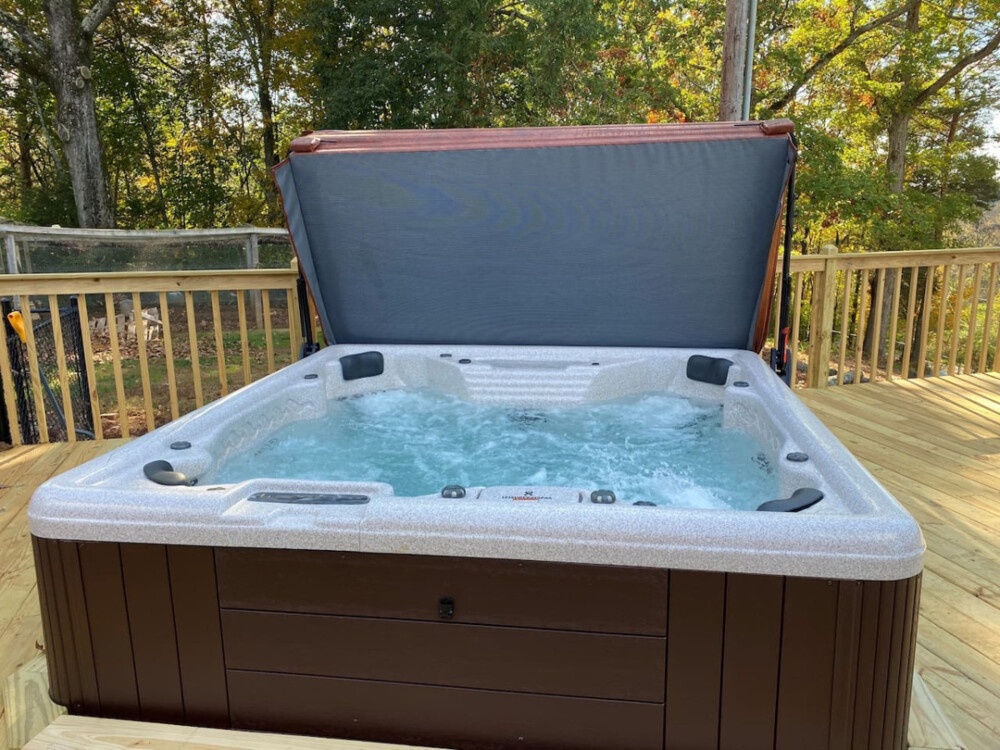 Find the Perfect Etowah Vacation Home or Single Room to Rent