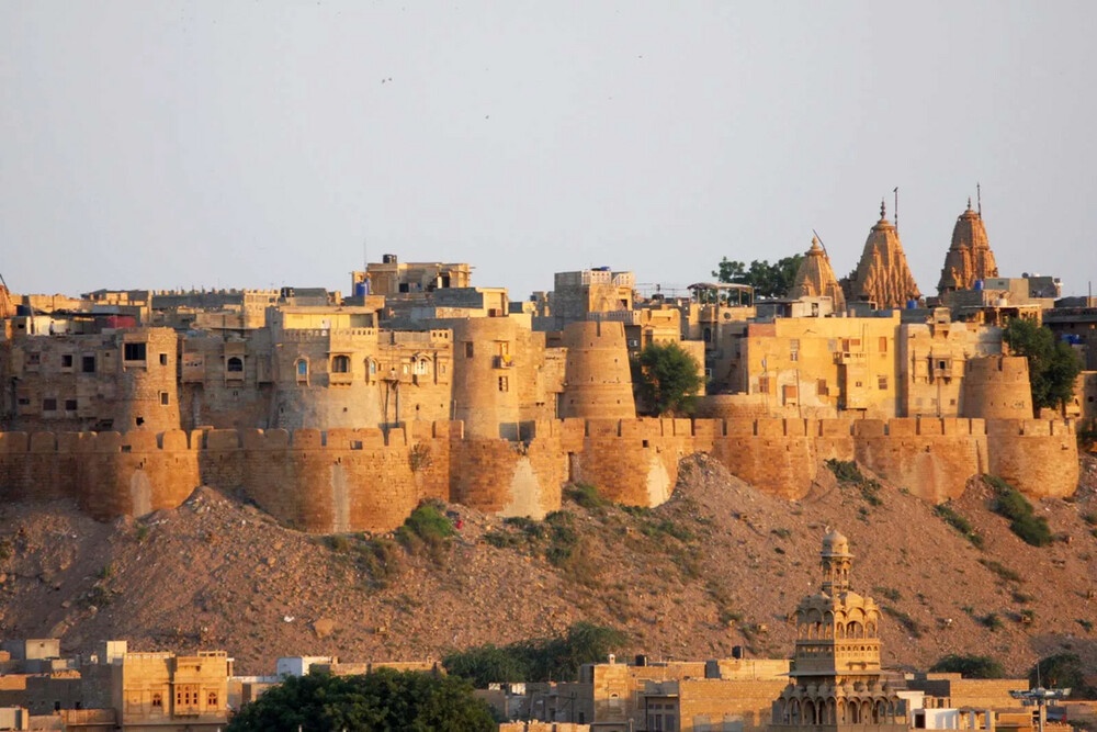 Cultural Extravaganza: Festivals and Folk Traditions in Jaisalmer